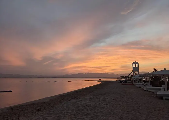 Villa Modern Soma Bay 2br W Sea Views, & Pool Access Hurghada